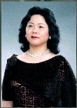 菅 英三子